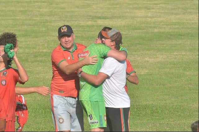 Volpato e Baier foram campeões da Série B do Catarinense (Foto: Divulgação)