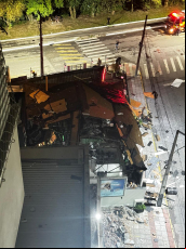 Notícia - Explosão destrói restaurante em Tubarão