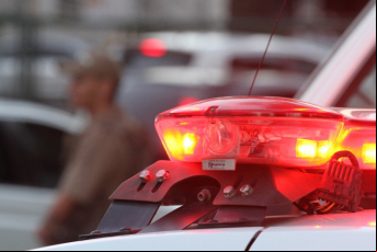 Notícia - Jovem é presa por envolvimento com facção criminosa em Criciúma
